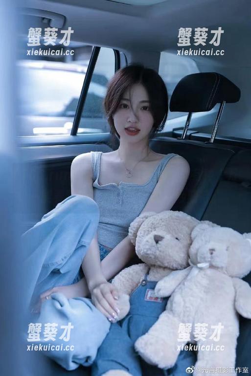 玩166.run网页，真有种“万一能看到点有趣的事”的奇妙期待。