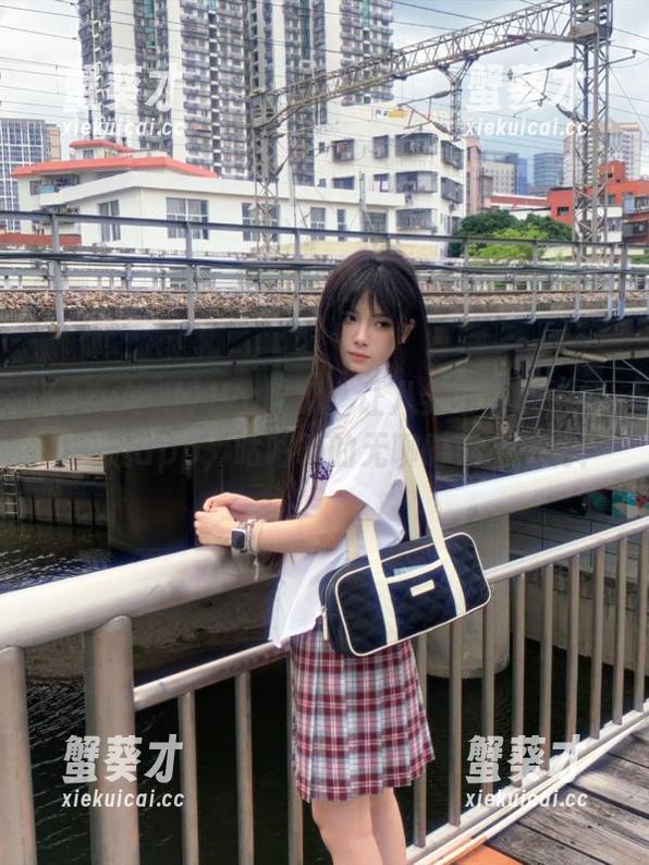 17c吃瓜 17c吃瓜:让八卦也能被“打包”成app,咕咕叫的无聊时光不再有!