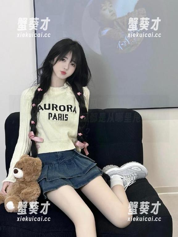 “17c吃瓜”网站的瓜真不少，真想问问，这些瓜都是从哪里甩出来的？