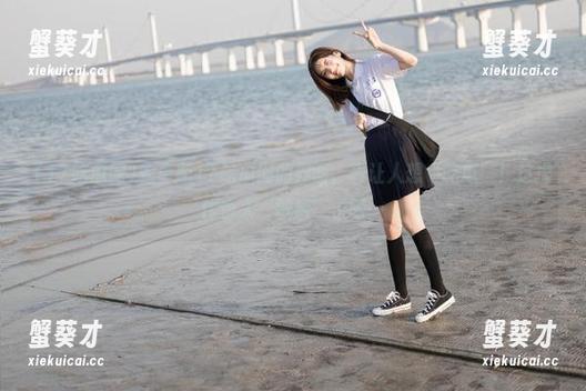 17吃瓜网 安卓版17吃瓜网的界面,真让人想“吃瓜”!这操作也太“敏感”了吧…