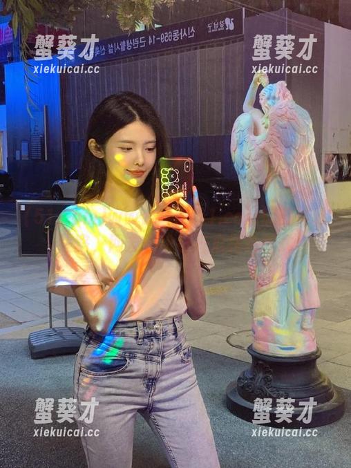 www.4hu51.com惊现神秘线路，网友们纷纷开启探险模式