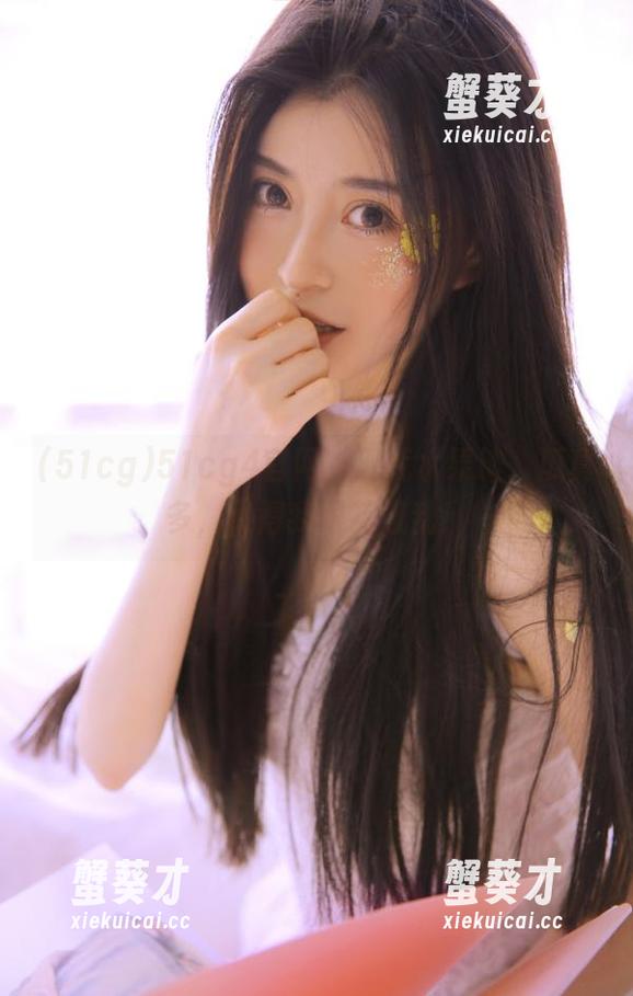 51cg 51cg4官网,现代水果摊,瓜真多,买得我眼花缭乱!