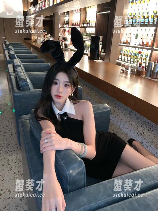 暴露了，51吃瓜网页里的苹果app下载地址多次重现，果不其然又看了个云游戏！
