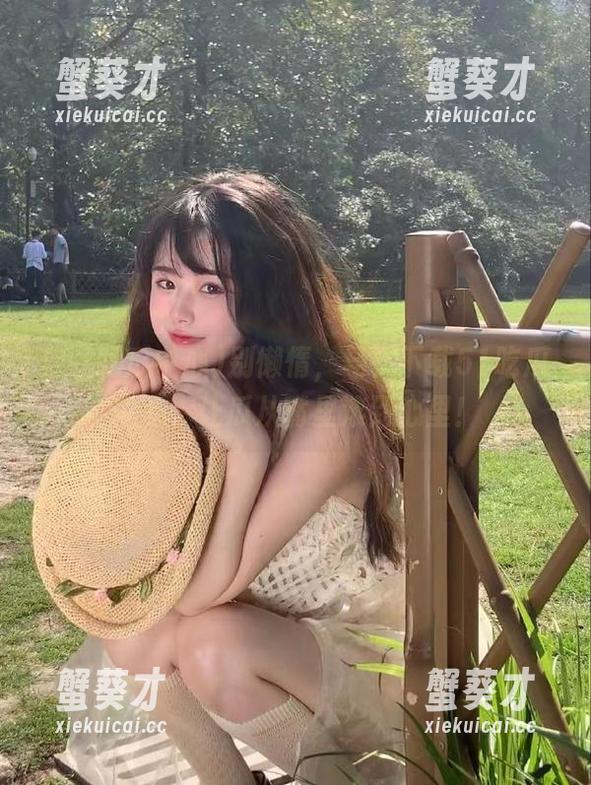 别懒惰，马上下载51吃瓜中心，让瓜从嘴里滚到心里！