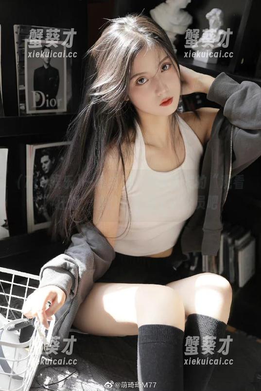 718娱乐 一场由718娱乐引发的“观看”狂潮,咱们也来做个评论员吧