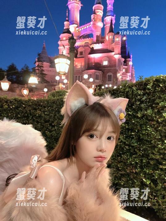 hlw网站竟然让人忍不住一探究竟，瓜田里的秘密果然不简单！