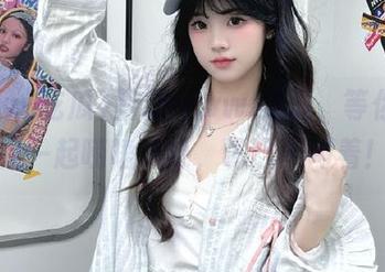 登录www.吃瓜，等你来和我一起唠嗑八卦，嘴巴不闲着！