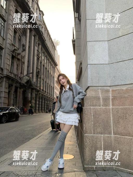 zztt 每次观看zztt11,总觉得旁边好像有个神秘的存在在审视我!