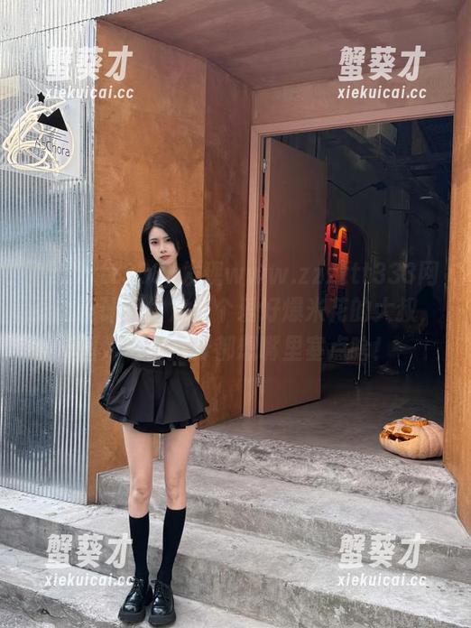 发现www.zzzttt333网页的设计师肯定是个爱好爆米花的大叔，因为每次打开都想嘴里塞点啥！