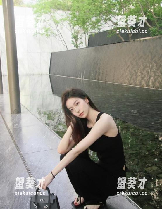 五一吃瓜网 不仅看瓜,五一吃瓜网app官网入口,其实就是个‘时光机’!