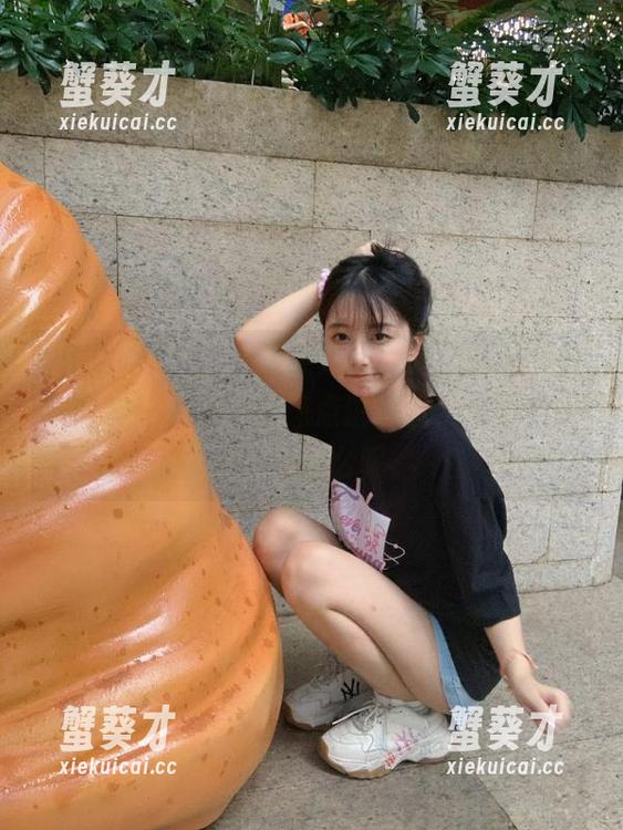 免费吃瓜 咋一看还是免费吃瓜网站,分享内容让人忍不住想点进去看,但心里又在怀疑什么呢。