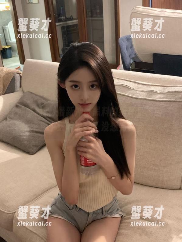 冲哥黑料 最新冲哥黑料的折耳鱼视频,平淡中透着诡异,没想到我会...