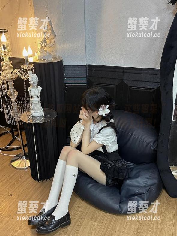 吃瓜网站热辣出炉：这些明星“告白”的同时，黑料也在缓缓上升啊！