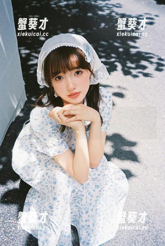 吃瓜网的“今日瓜”我来分享！边吃边看，心里有个无限循环的问号。