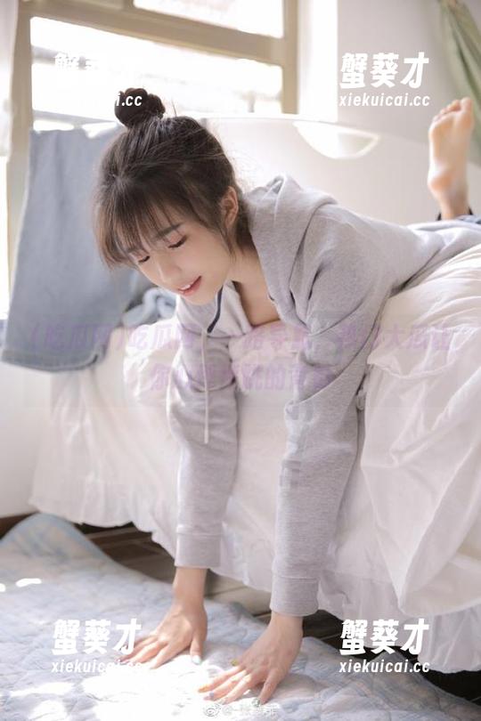 吃瓜网，一路导航，热门大瓜让你心怦怦跳的背影