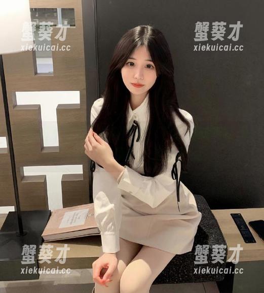 吃瓜日常：下载黑料不打烊，一边吃着瓜籽一边追热点！