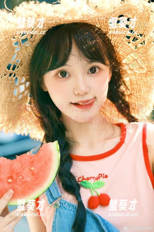 瞧！ios用户吨吨吨直奔黑料不打烊，瓜超多，看得我眼都直!
