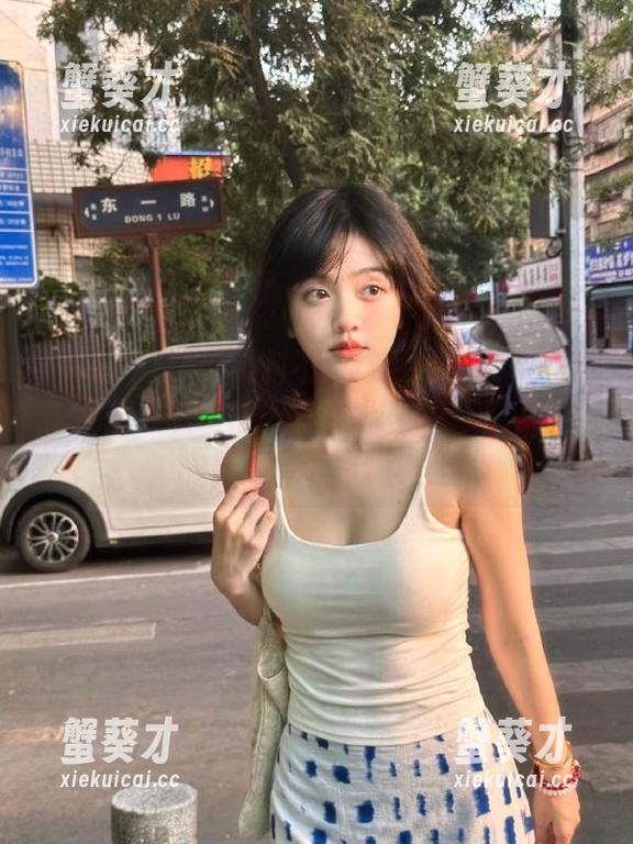 黑料不打烊网站的人气爆表，我却只想偷懒，弱弱问一句：吃瓜能不能配点零食啊？