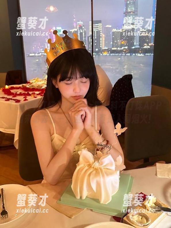 开吃吧！把黑料不打烊APP翻来覆去看一百遍，简直是人间烟火！