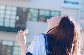黑料吃瓜在线：就像那枕边的耳语，难以抵挡，却稍显暧昧。